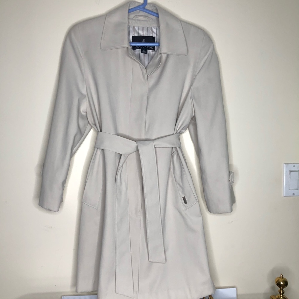 London Fog Women Single Breasted Trench Coat